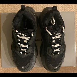 Balenciaga Triple S BLK